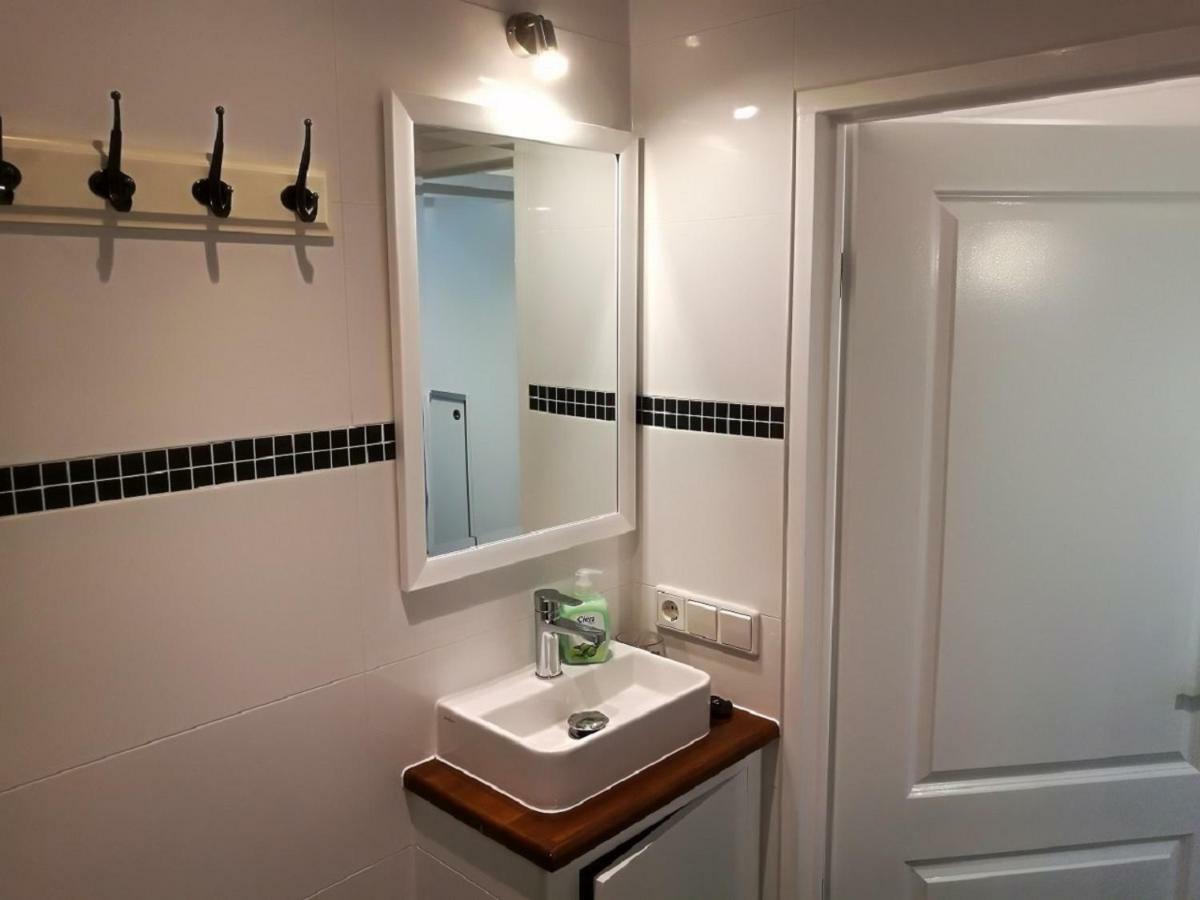 Houseboat Rose Apartment Amsterdam Bagian luar foto