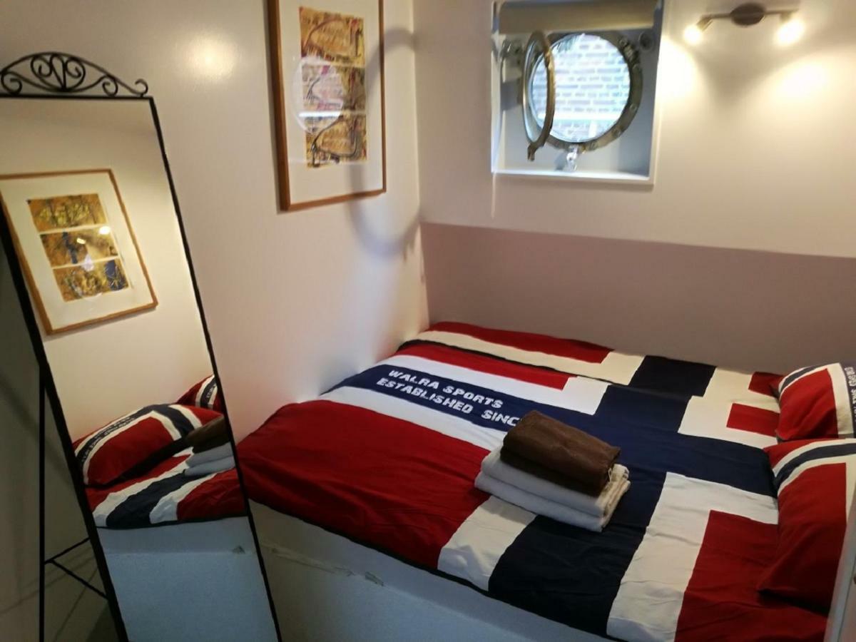 Houseboat Rose Apartment Amsterdam Bagian luar foto
